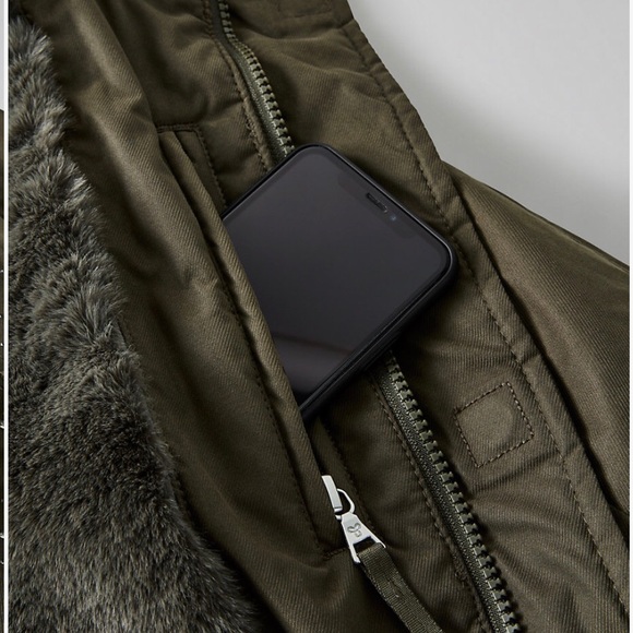 TNA Summit Parka: Dark Olive - Picture 4 of 8